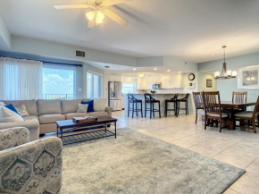 Stunning 32 Corner unit on the Atlantic. OW10-401